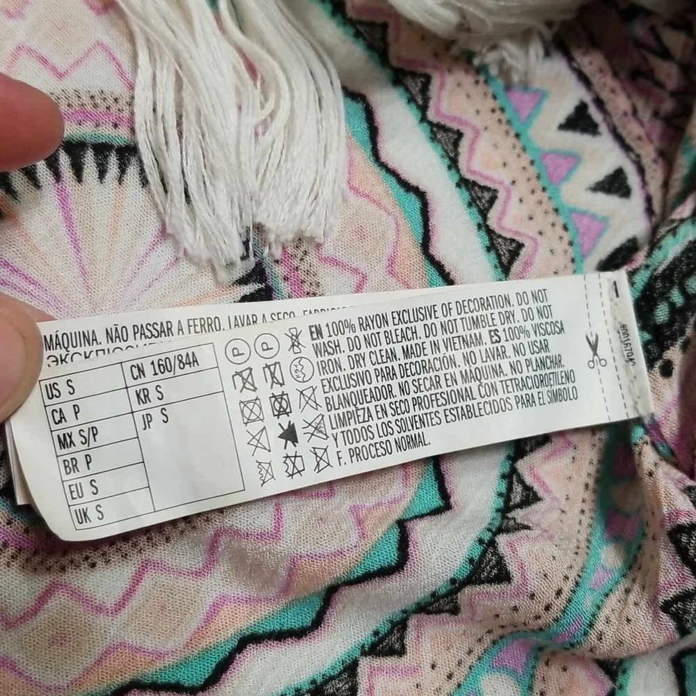 Forever21 Boho Aztec Printed Beach Cover Up - Picture 10 of 10